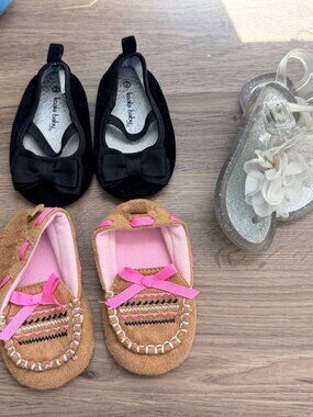 Infant Shoes size 2-3 Baby